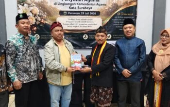 Kemah Moderasi Beragama IPARI Surabaya Perkuat Kerukunan dan Kekompakan Penyuluh