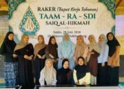 Tingkatkan Kualitas,  Guru dan Tenaga Pendidik SAIQ Al Hikmah Gelar Rapat Kerja di Waroeng Seblang