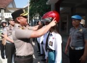 Polisi Bersama Masyarakat: Aksi Simpatik Polres Jember Edukasi Keselamatan Berkendara